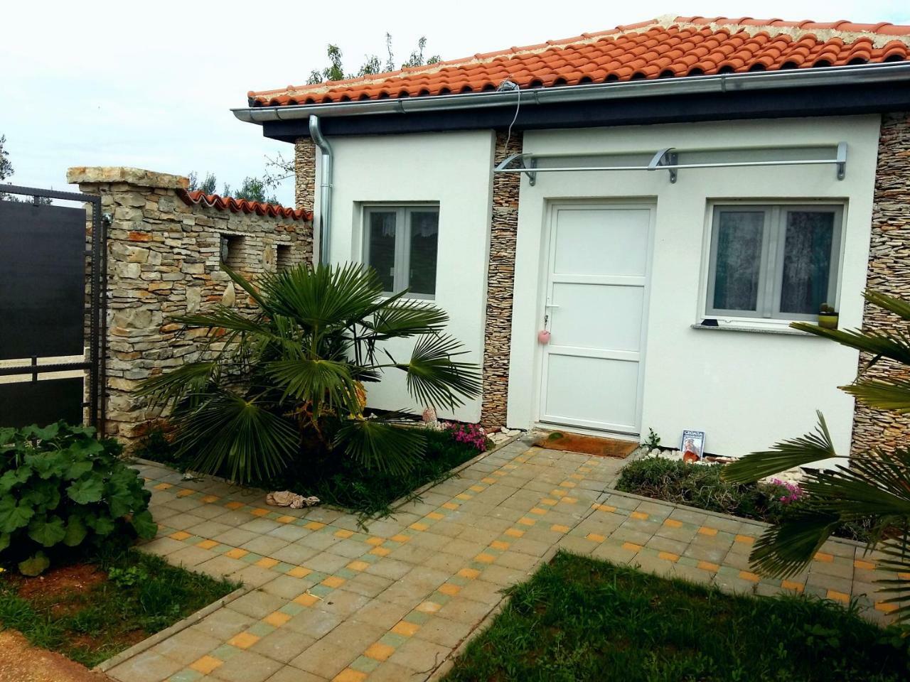 Studio Apartman Vortex Fažana Exteriör bild